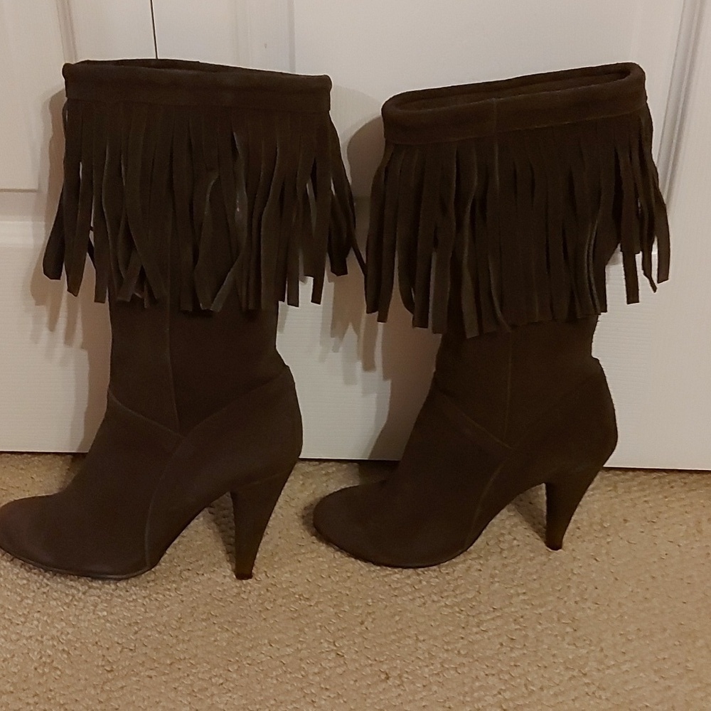 🎉HOST PICK🎉 Suede Fringe Boots